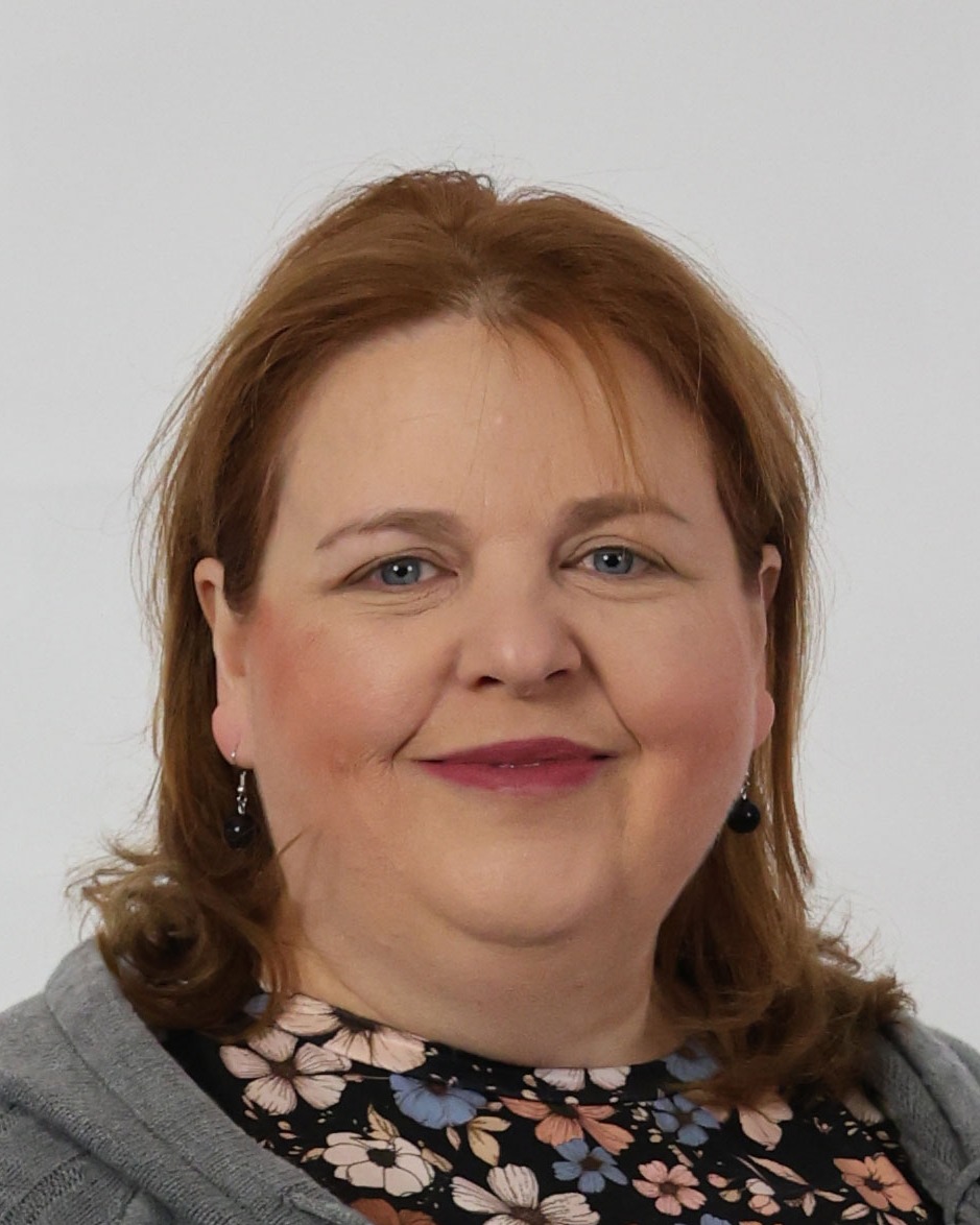 Dr. Jenn Barr-Starms