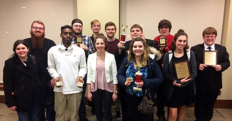 Competing at the Study Break tournament were (front row) Beth Graham, Antoine Cozart, Chandler Flesch, Rebecca Postula and Kenzie Meni; (back row) Gage Simmons, Justin Fausz, Nick Glass, Alex Baldwin, Mitch Deleel and John Hilmes.