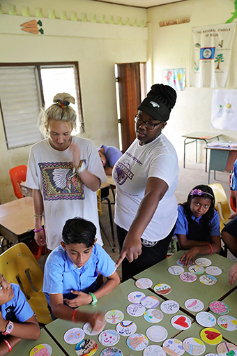 McKendree Students Work with Belizean Students in the Classroom